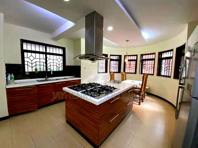 5bdrm House in Kyuna Estate for rent - Image 11