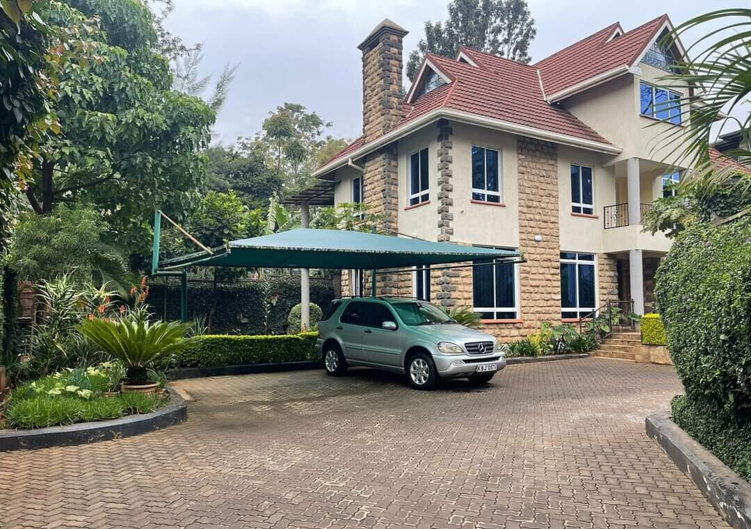 5-Ensuite Townhouse with Prayer Room & Rooftop Terrace - Lavington