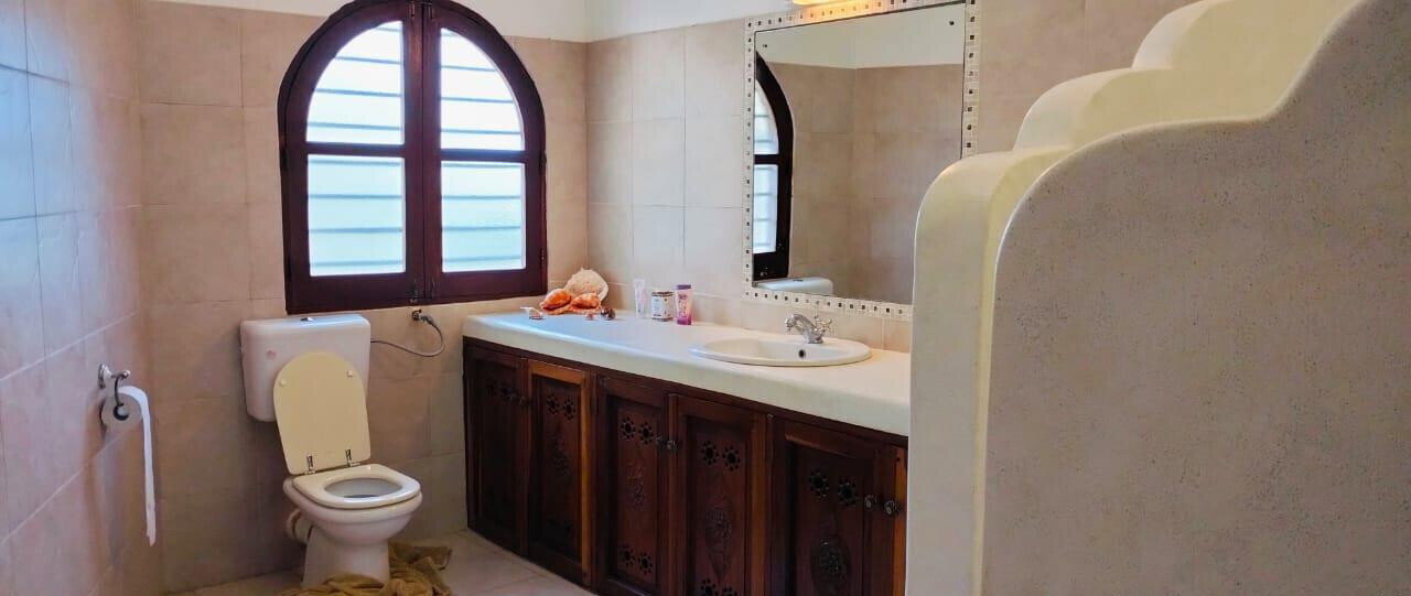 4-Bedroom Beachfront Townhouse on 4 Acres – Watamu