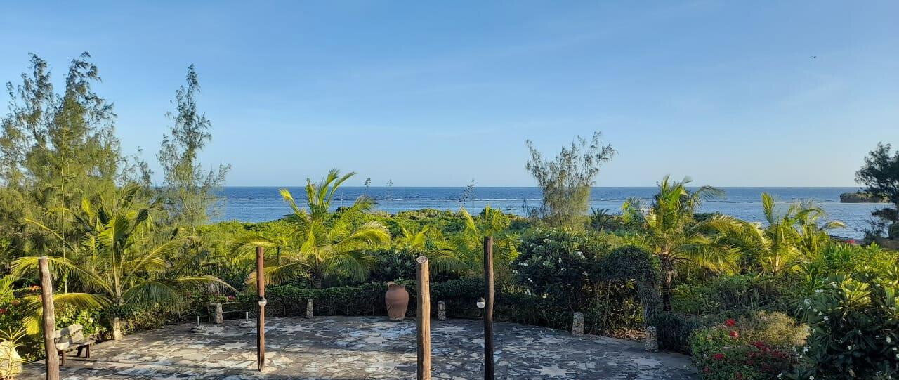 4-Bedroom Beachfront Townhouse on 4 Acres – Watamu