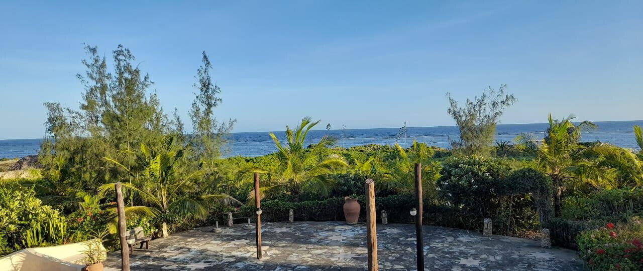 4-Bedroom Beachfront Townhouse on 4 Acres – Watamu