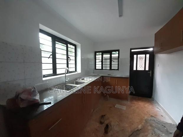 3bdrm Mansion in Mugutha, Kimbo for rent