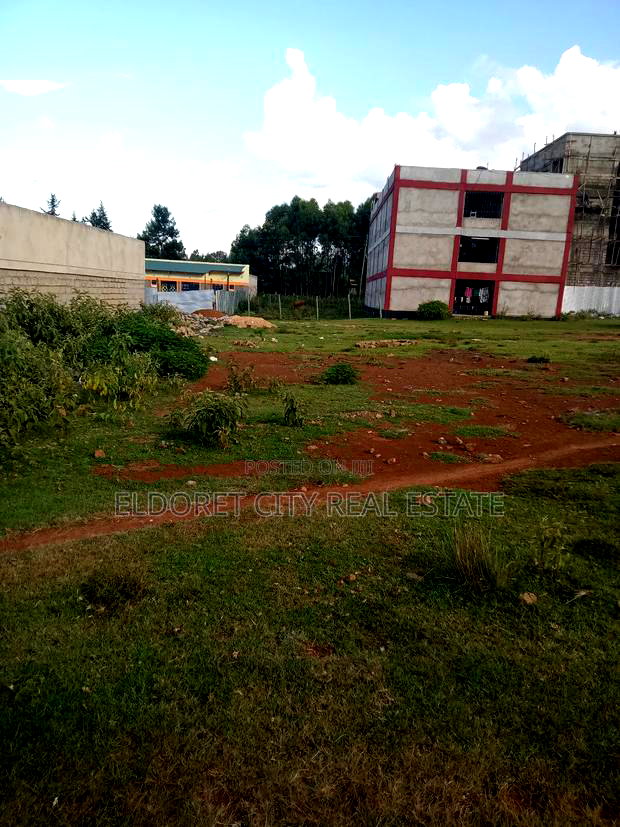 1/16 Plot Annex Near Sarayoit Road With Title.