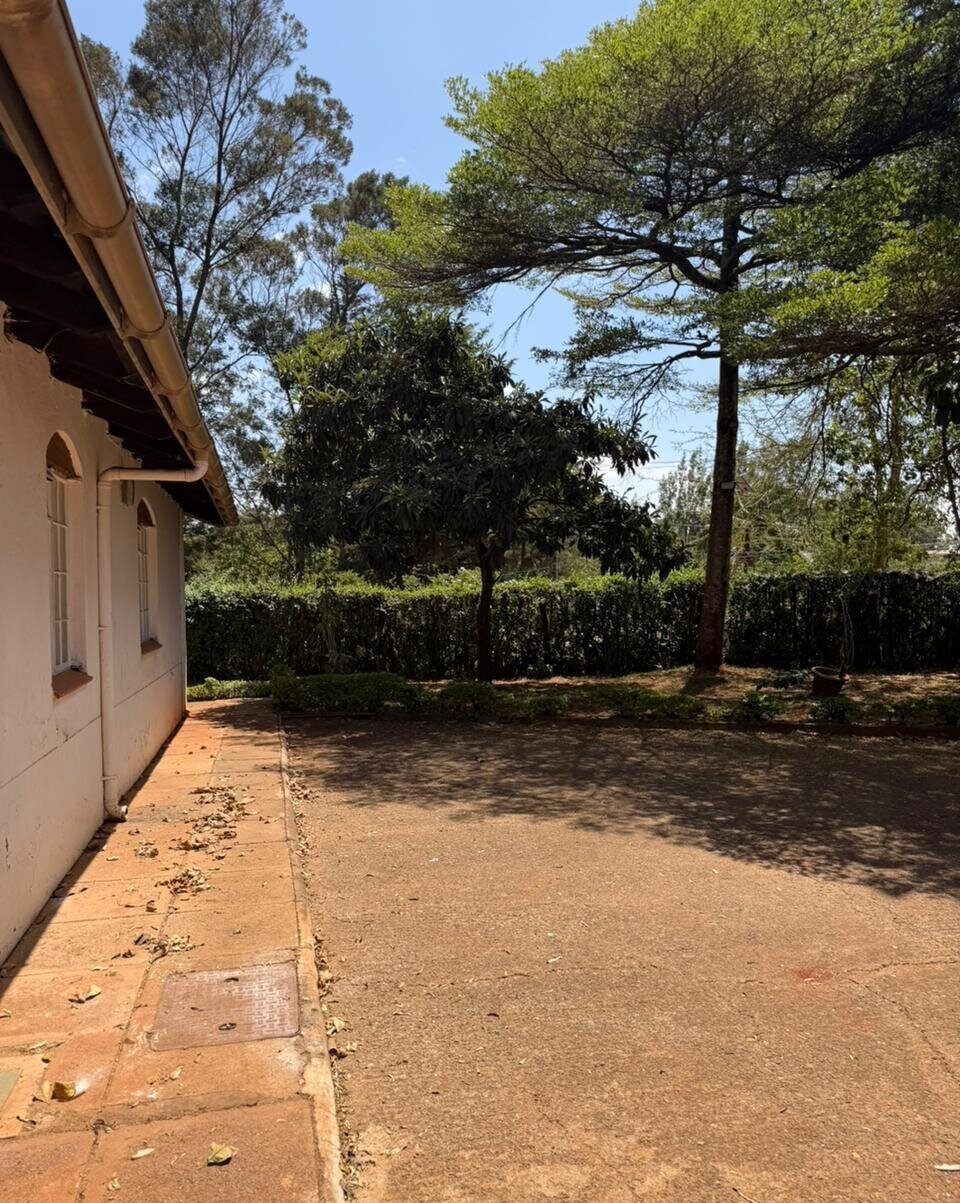 0.44-Acre Townhouse with Private Garden - Loresho