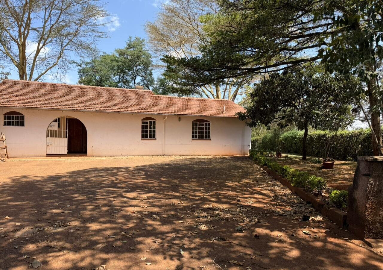0.44-Acre Townhouse with Private Garden - Loresho