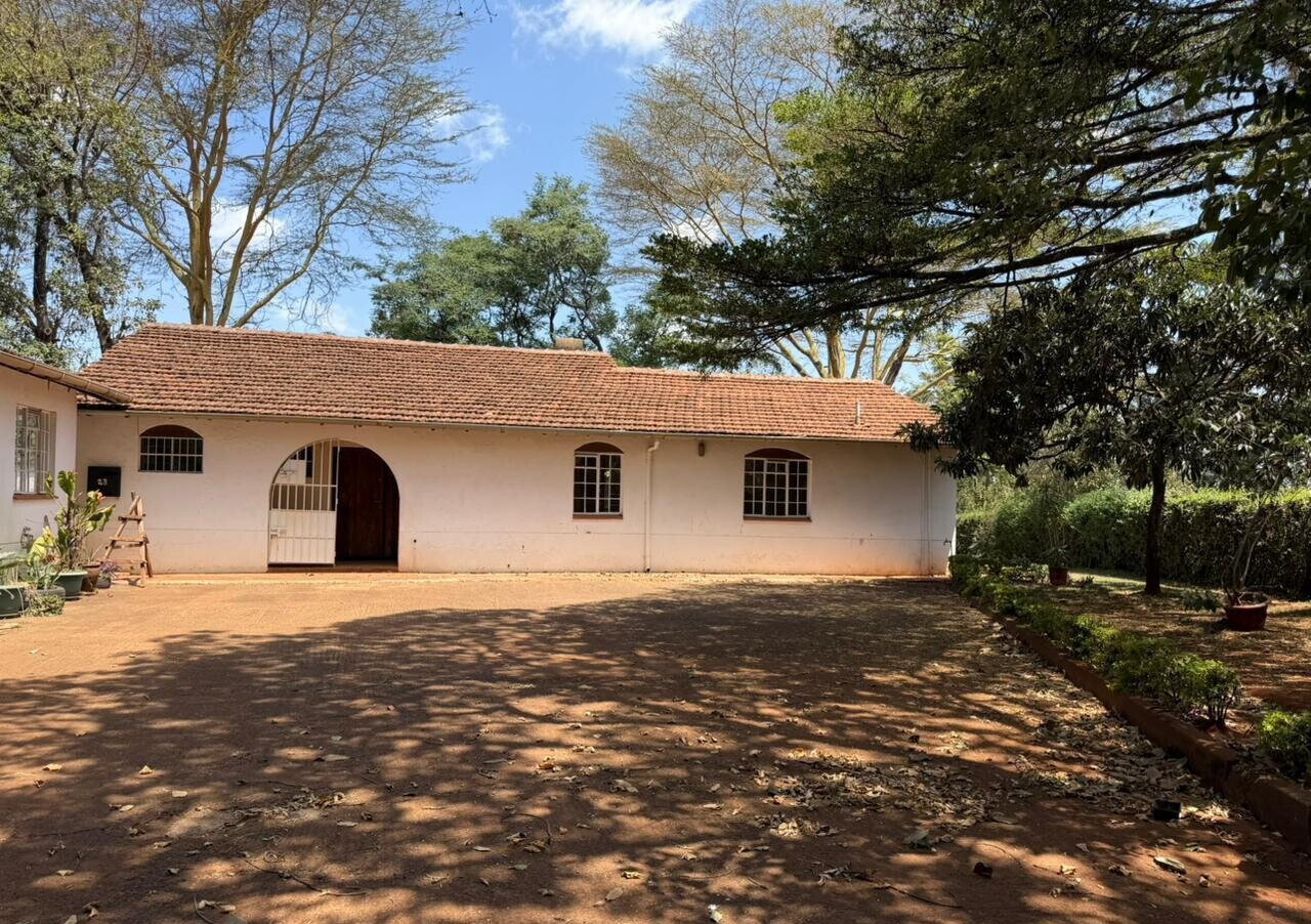 0.44-Acre Townhouse with Private Garden - Loresho