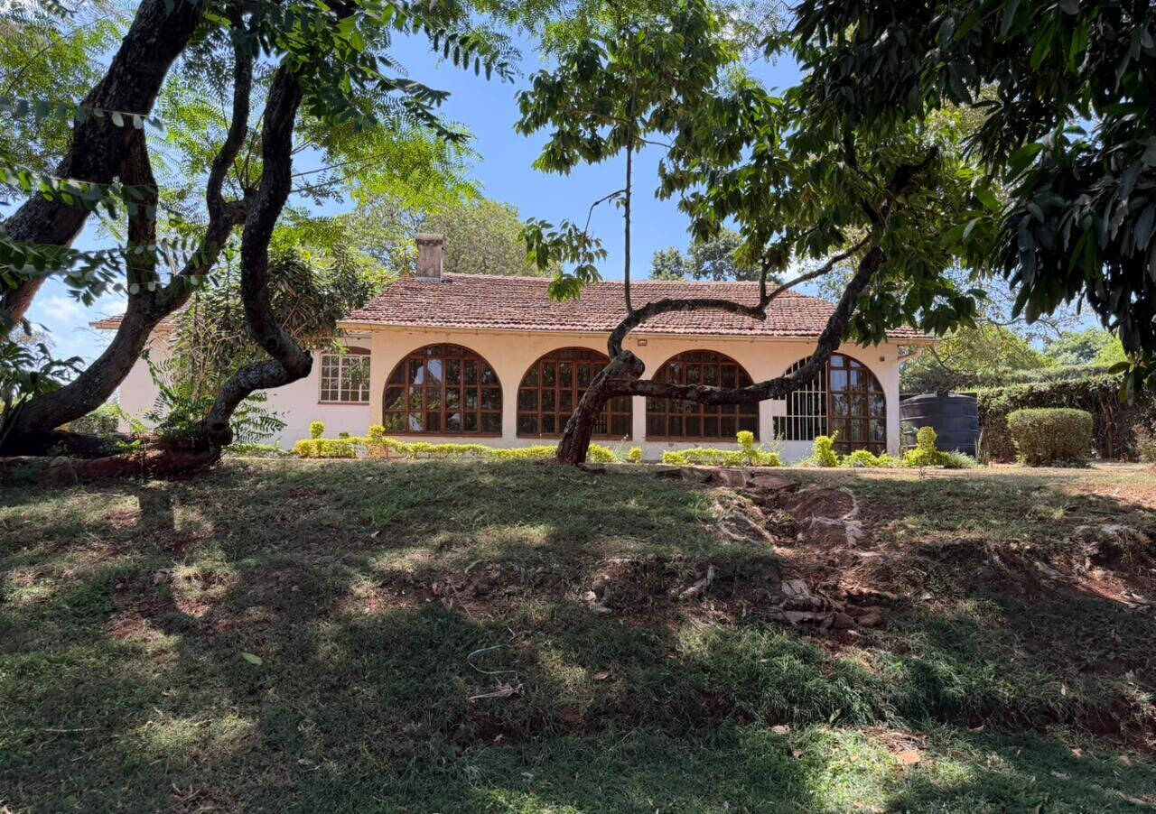 0.44-Acre Townhouse with Private Garden - Loresho