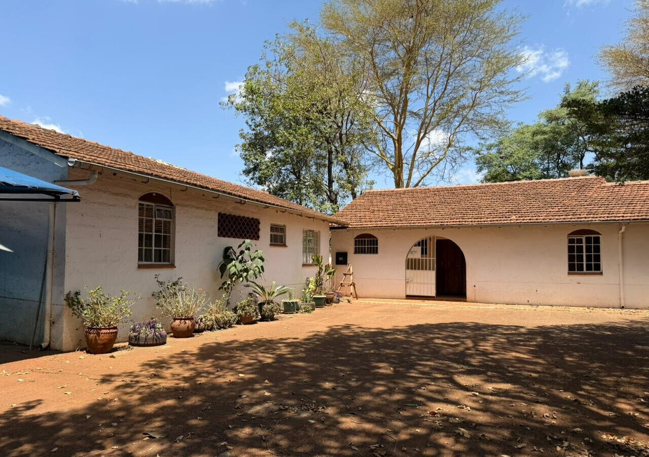 0.44-Acre Townhouse with Private Garden - Loresho