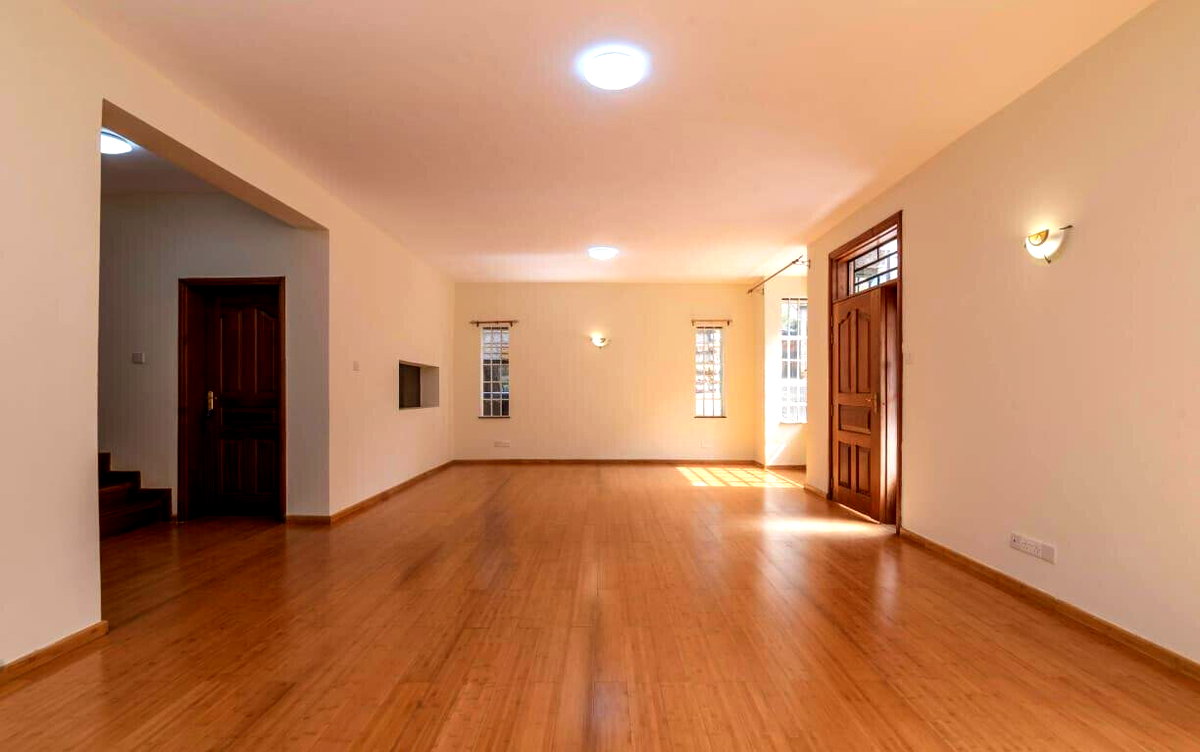 Executive 5BR Townhouse with DSQ & Generator - Kileleshwa