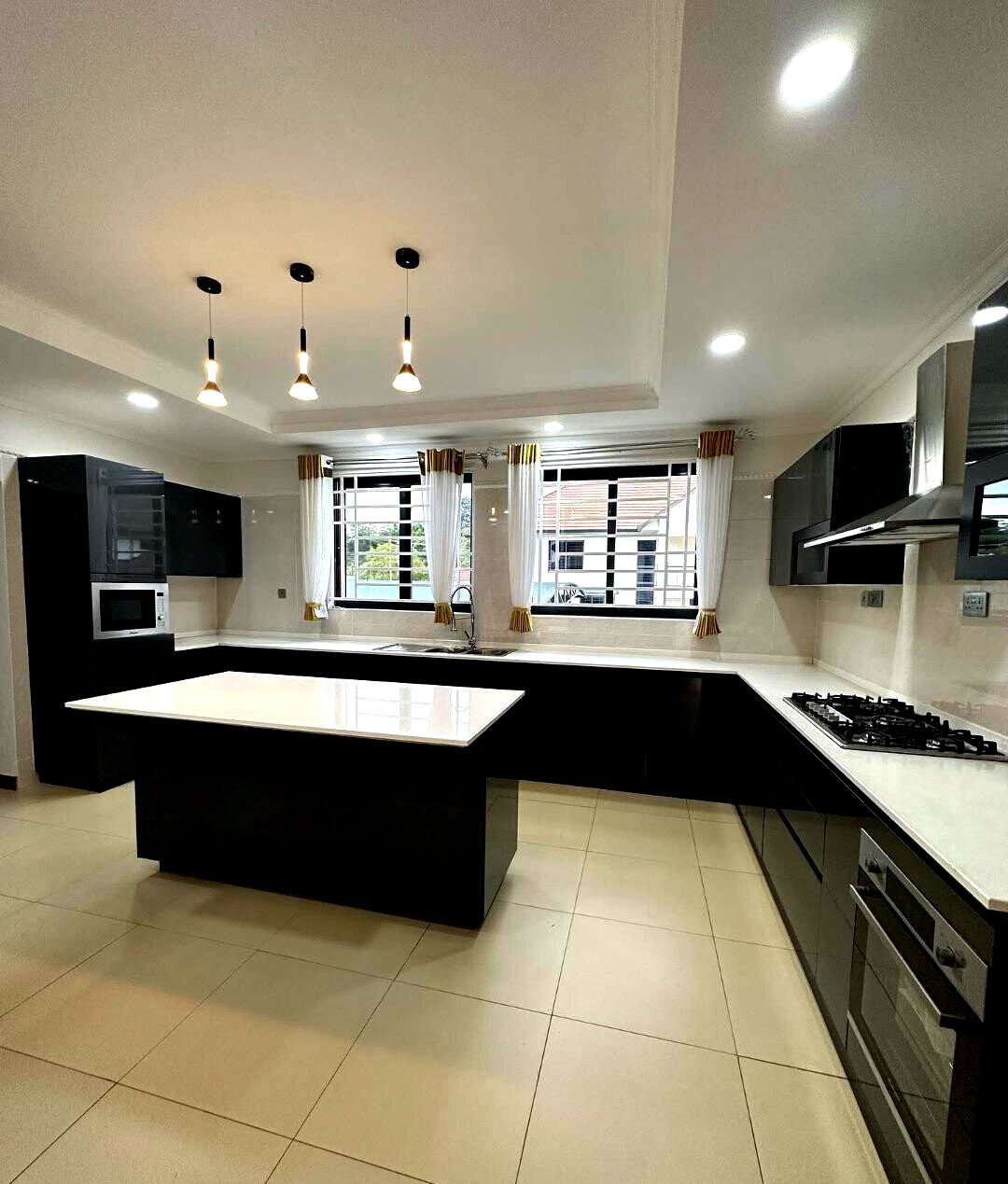 New 4BR All-Ensuite Villa with DSQ & Gym Access - Runda