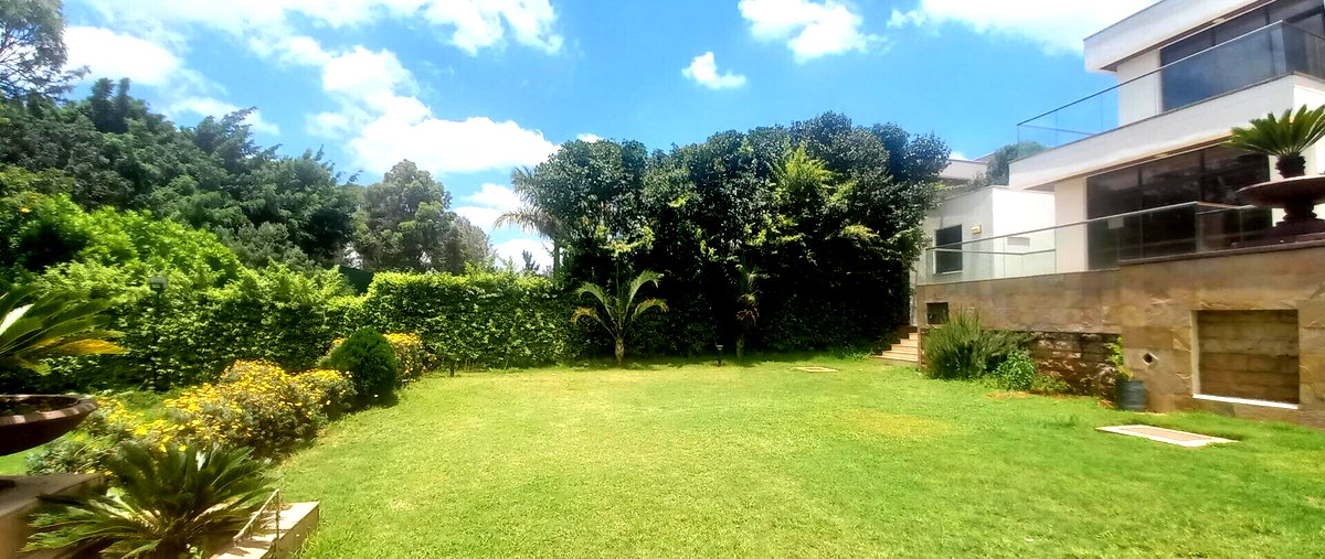 5-Ensuite Villa with Pool & 24-Hour Security – Karen