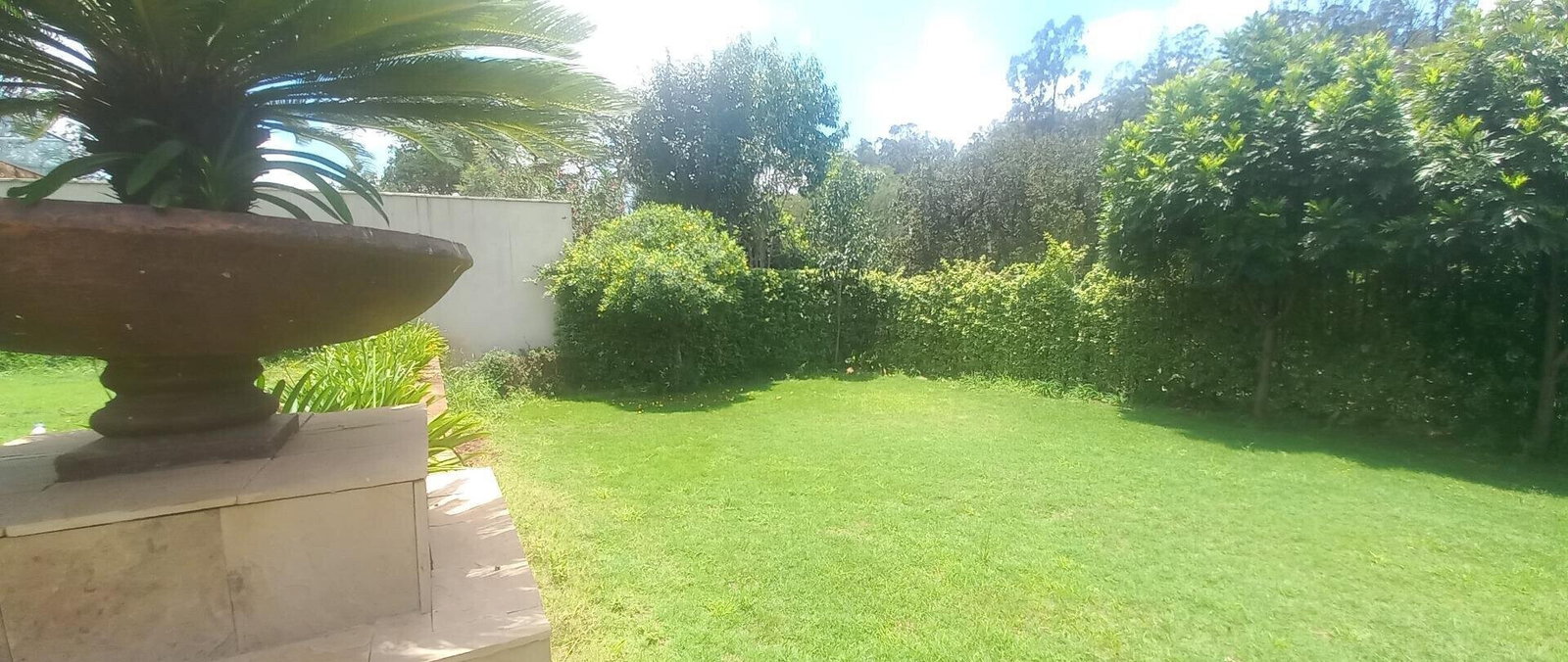 5-Ensuite Villa with Pool & 24-Hour Security – Karen