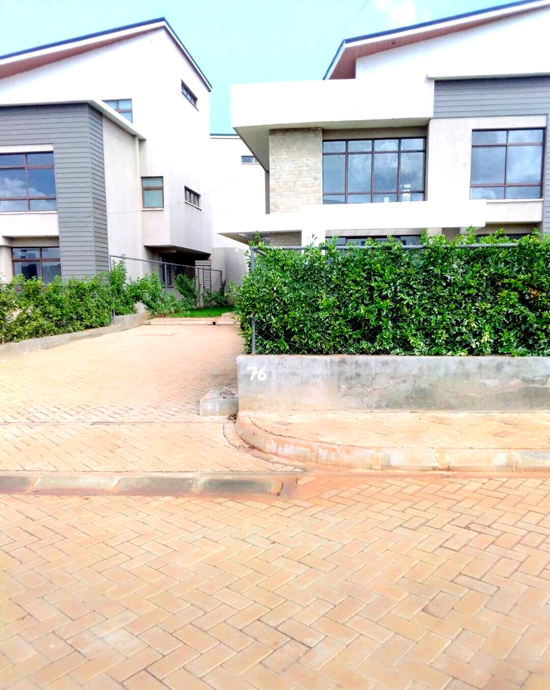 4BR All-Ensuite Townhouse with Servant Quarter - Runda Gardens