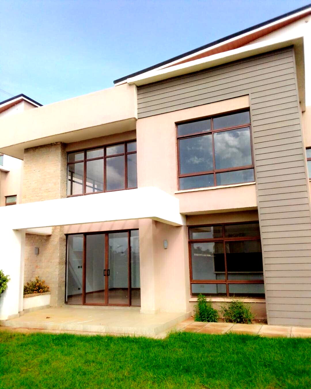 4BR All-Ensuite Townhouse with Servant Quarter - Runda Gardens