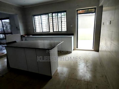 5bdrm Villa in Lavington for sale - Image 8
