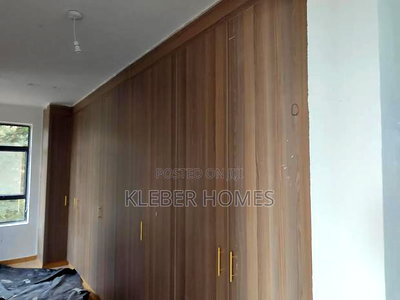 5bdrm Villa in Lavington for sale - Image 10