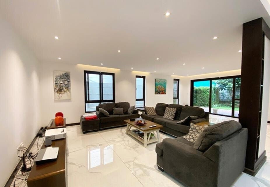 4-Ensuite Townhouse with Private Garden & DSQ - Spring Valley