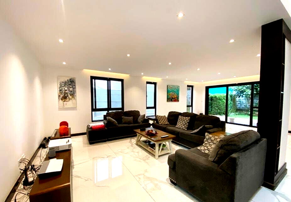 4-Ensuite Townhouse with Private Garden & DSQ - Spring Valley