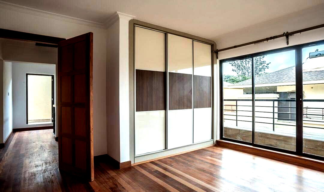4BR Townhouse with Chef's Kitchen & Gazebo Fireplace - Kileleshwa