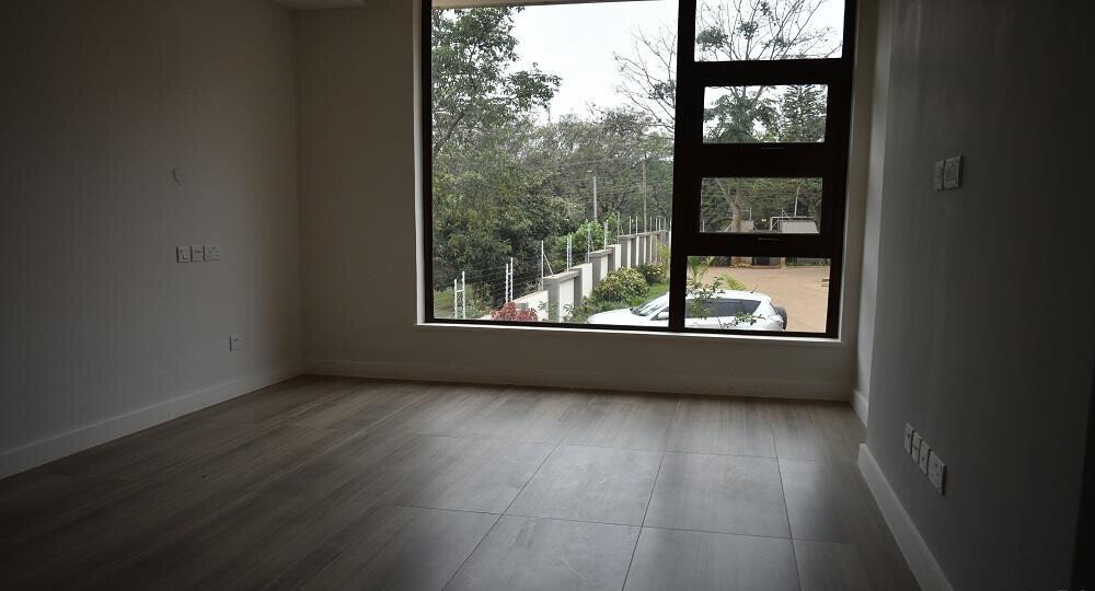 12-Villa Enclave: 4BR Townhouse with Solar & Generator - Lavington