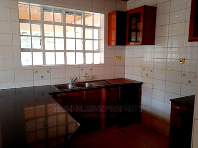 4bdrm House in Livington, Lavington for Rent - Image 5