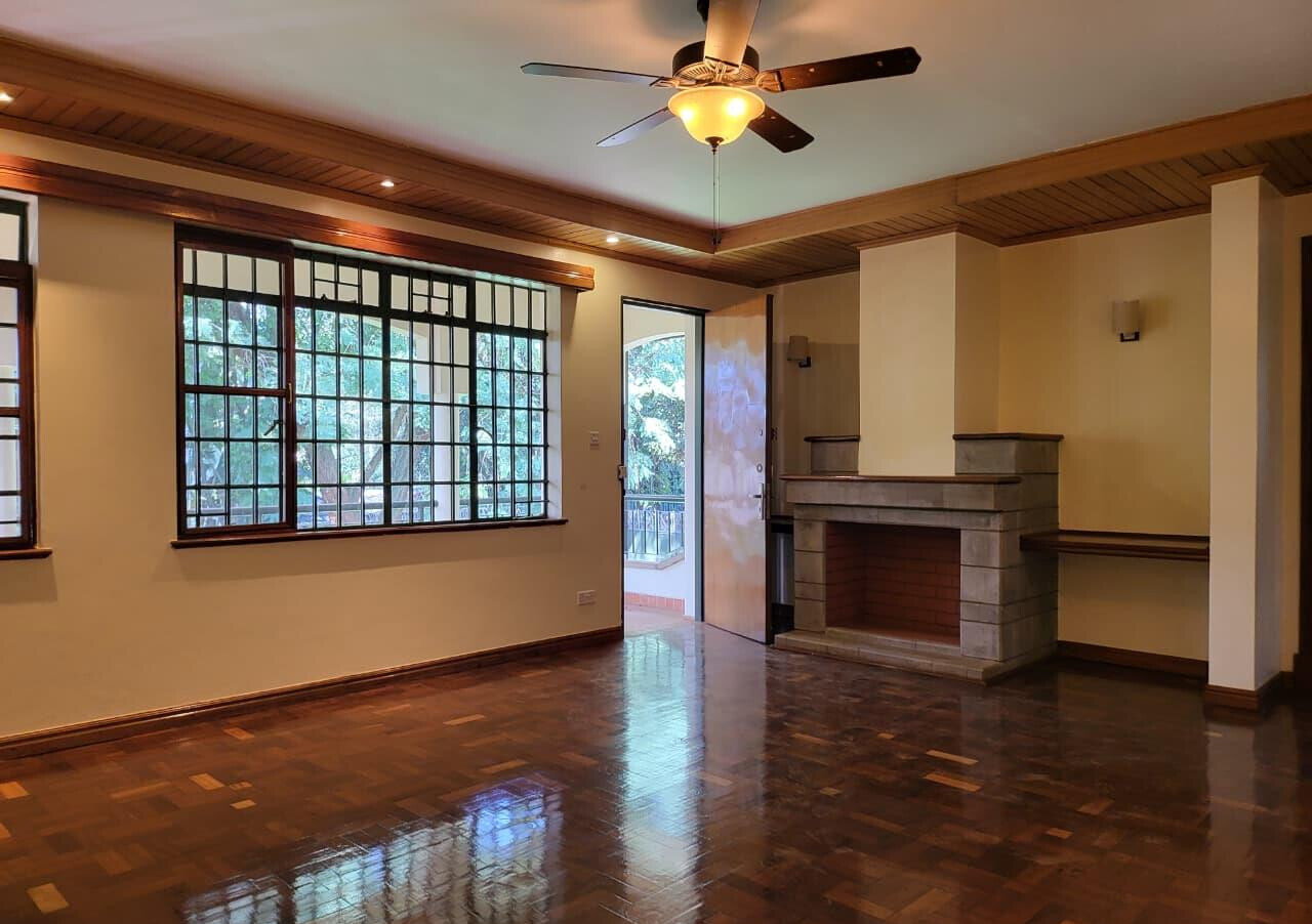 Half-Acre 5BR Haven - Nyari