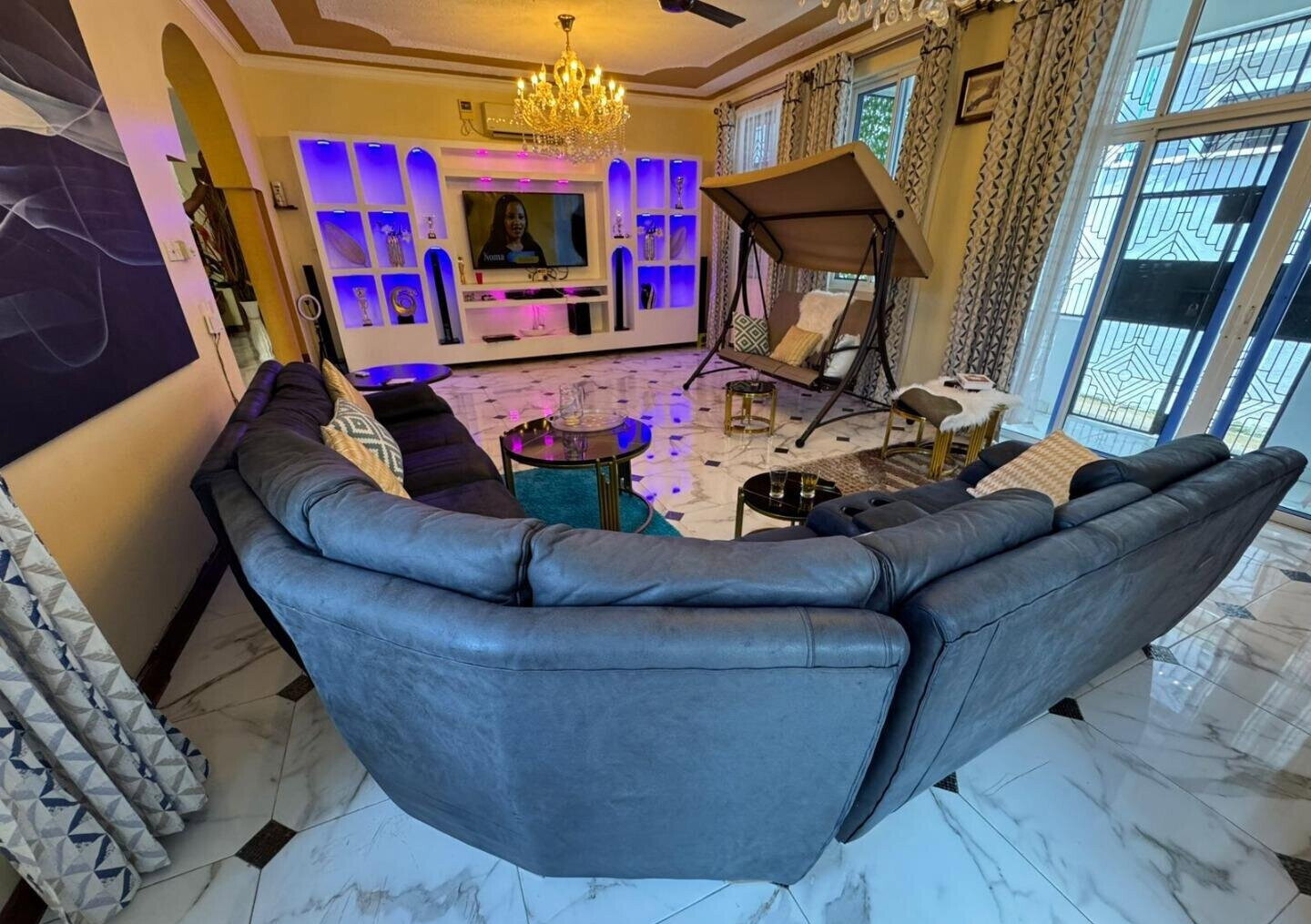 5 En-Suite Bedrooms on Half-Acre with Mvule Kitchen - Bamburi