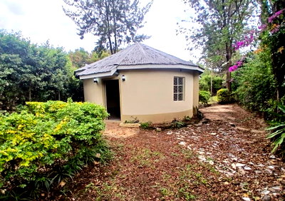 Cozy 1BR Cottage with Garden at KSh 45K