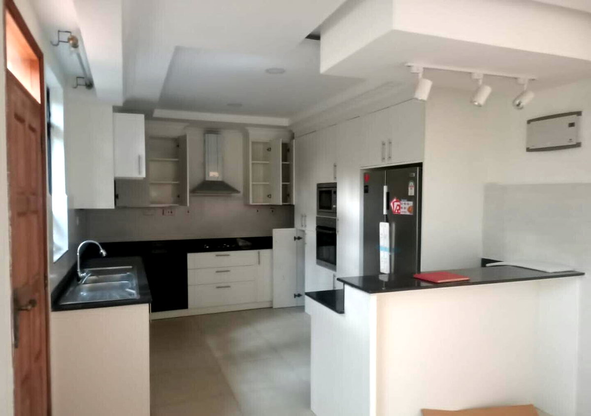 5BR All-Ensuite Townhouse with DSQ – Windsor View, Nairobi
