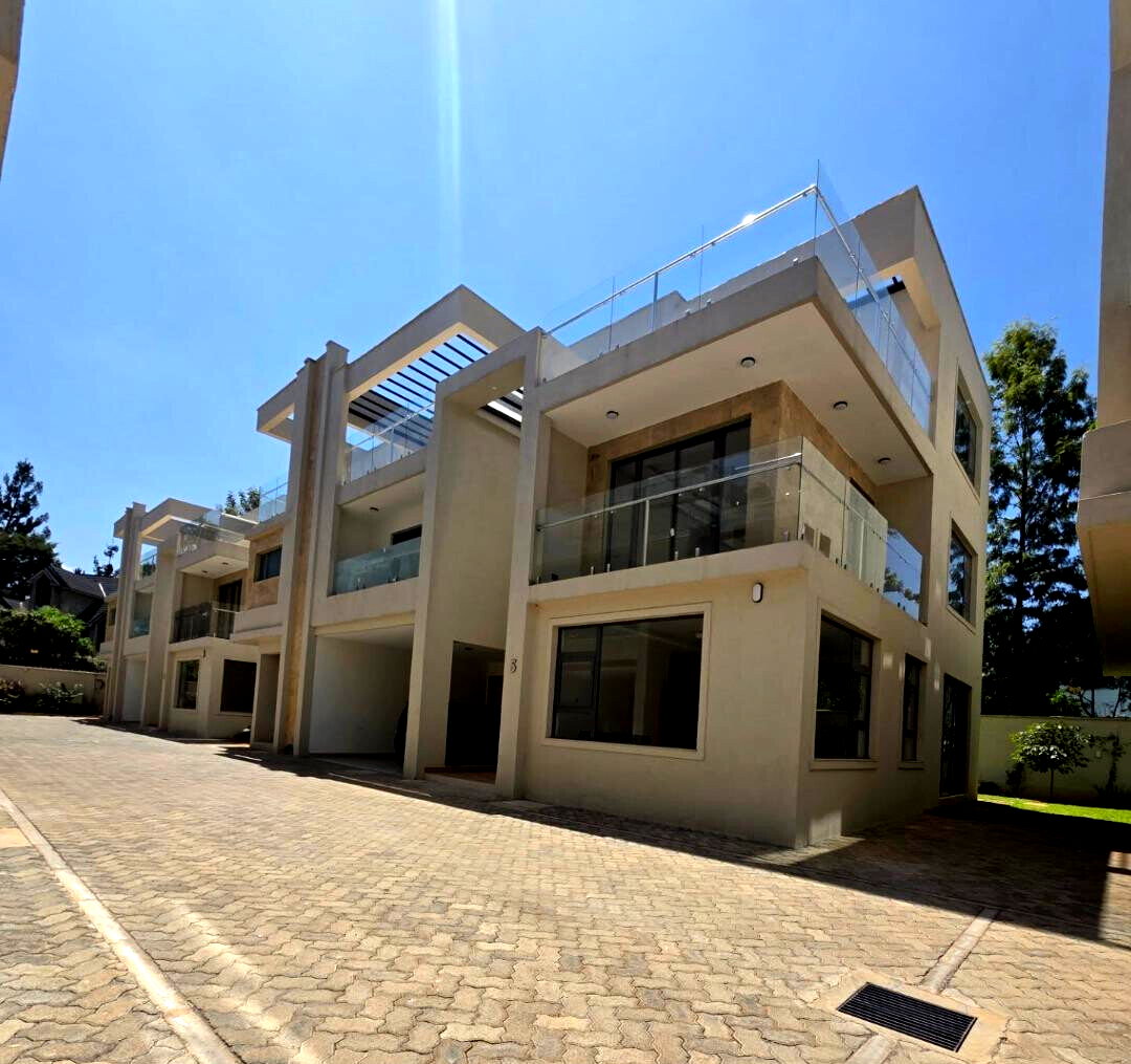 6-Ensuite Townhouse with Office & Rooftop Terrace - Lavington
