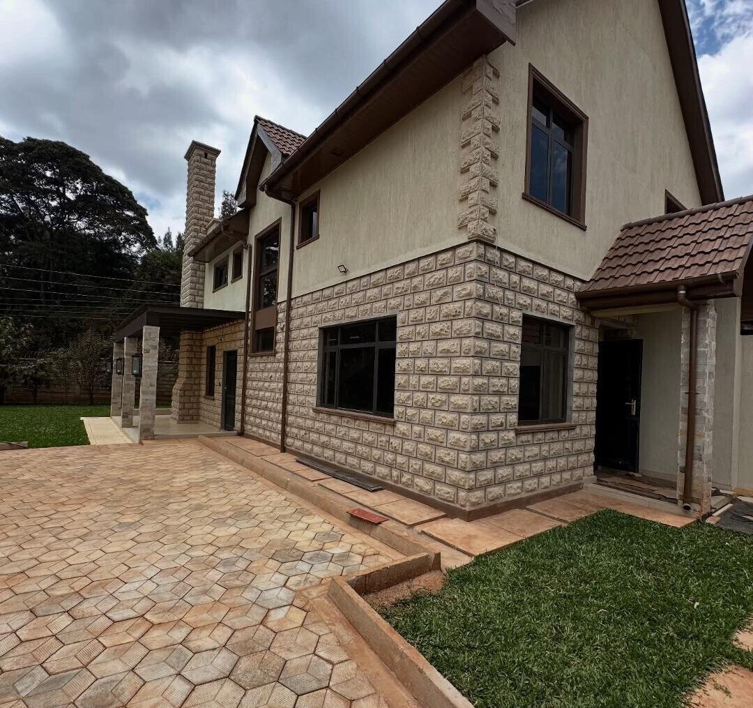 4BR Ensuite Villa with DSQ & Bamboo Floors – Kibiko, Ngong Rd