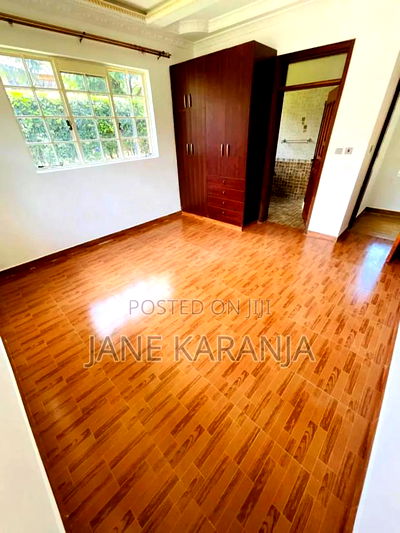 7bdrm Maisonette in Runda for sale - Image 2