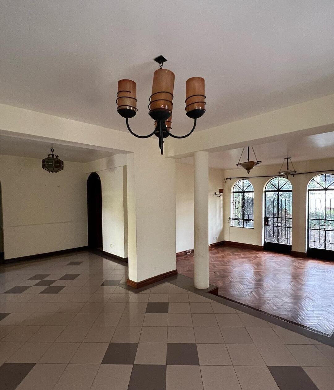 5-Bed Riverside Villa with Pool Access - Lavington