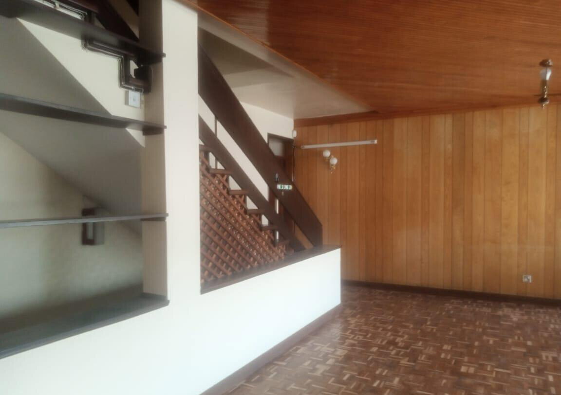 Only 8 Units, 4BR Townhouse with Backyard - Parklands