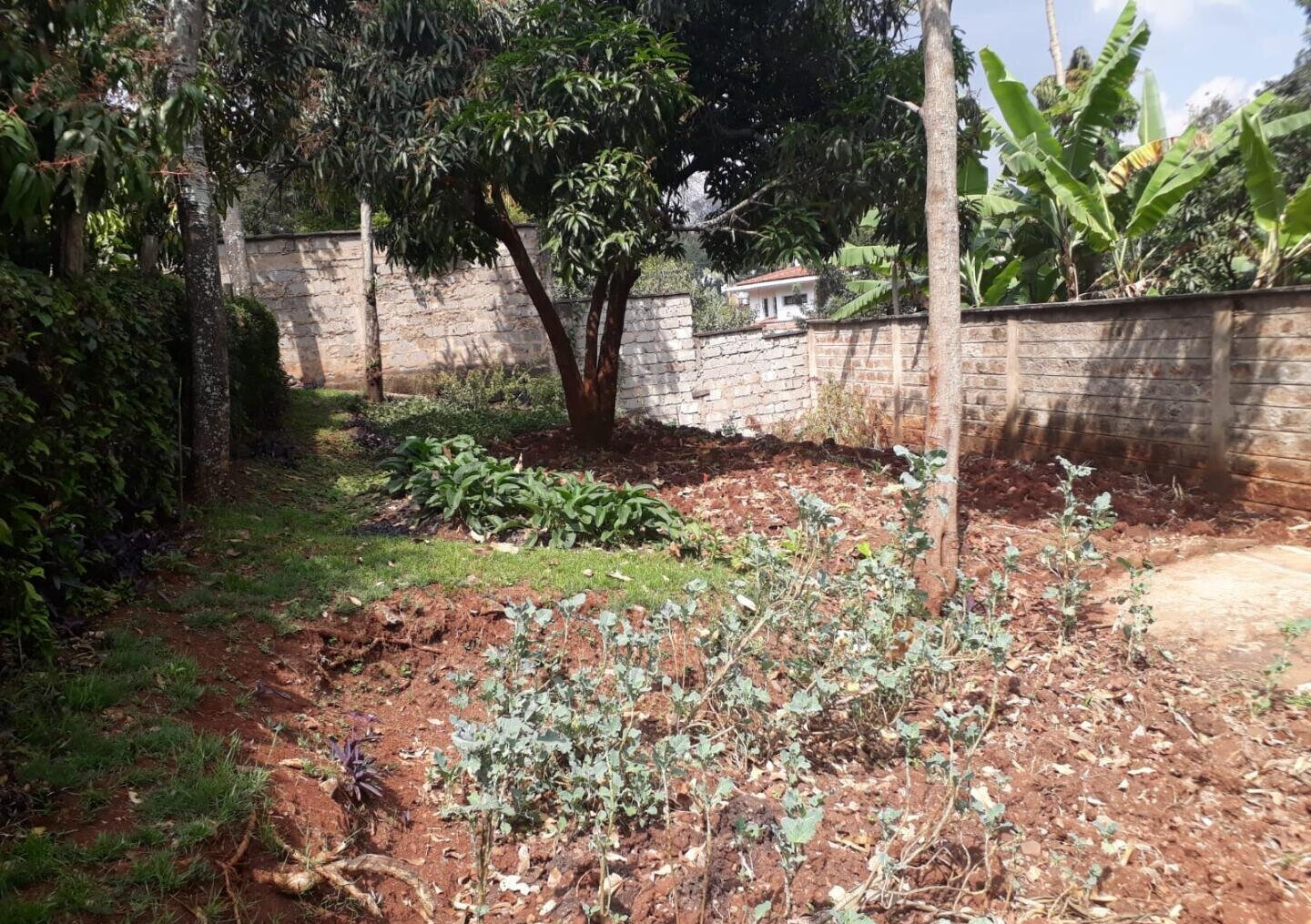KSh 150M Garden Plot with Parking