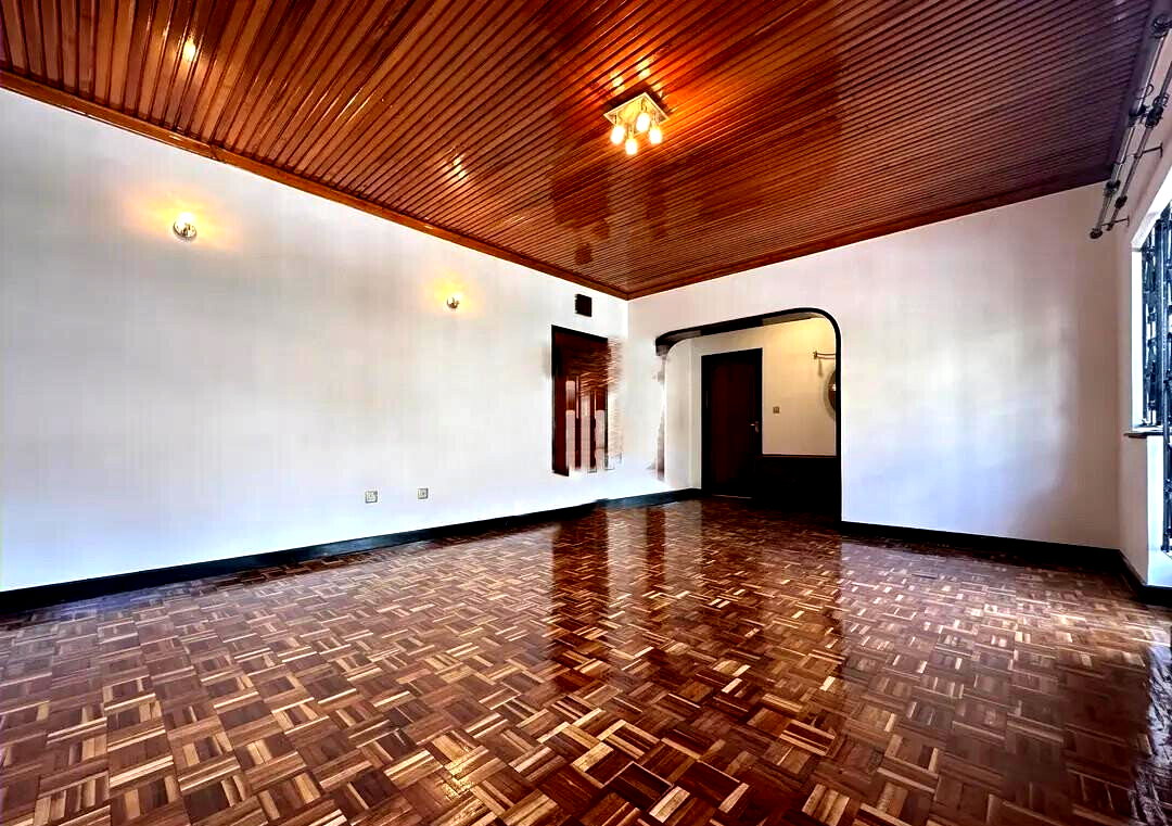 Newly Refurbished 4BR Townhouse with DSQ - Westlands