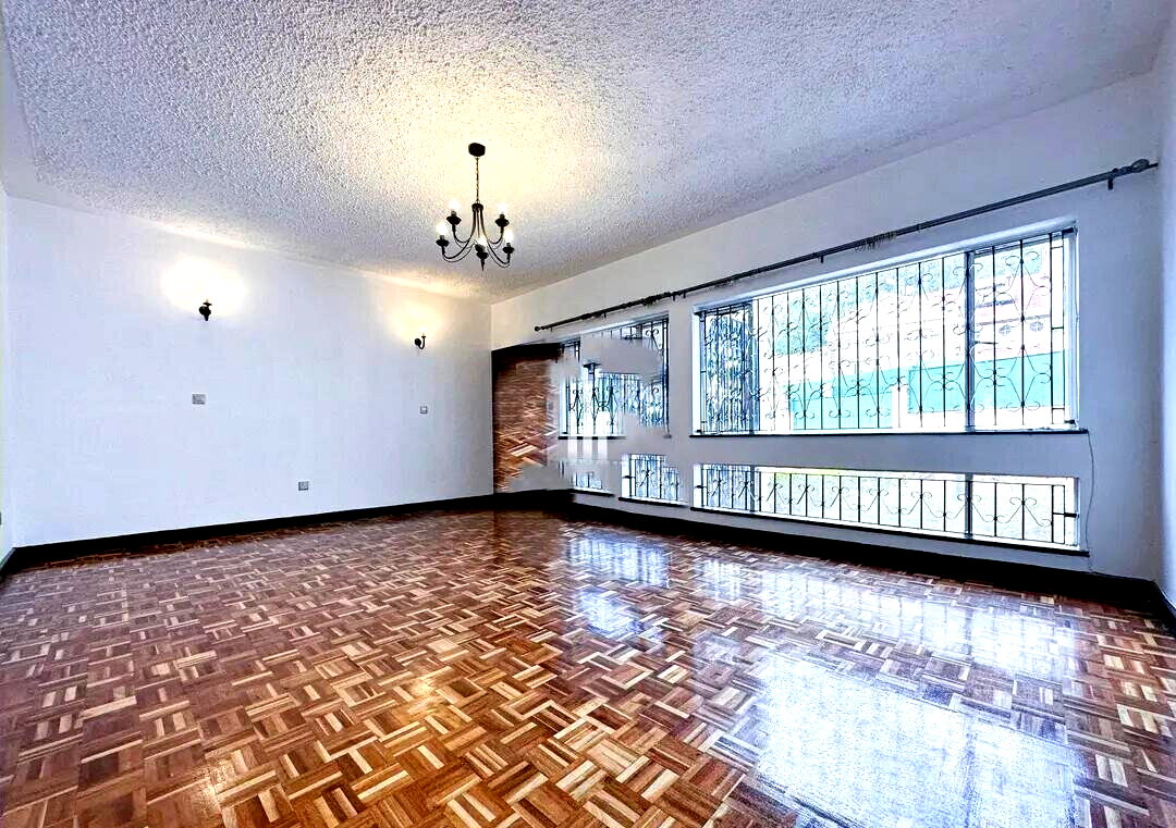 Newly Refurbished 4BR Townhouse with DSQ - Westlands
