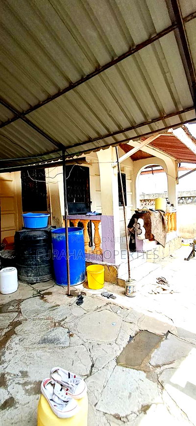 3bdrm Bungalow in Kiembeni for sale - Image 3