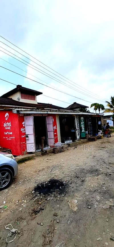 3bdrm Bungalow in Kiembeni for sale - Image 5