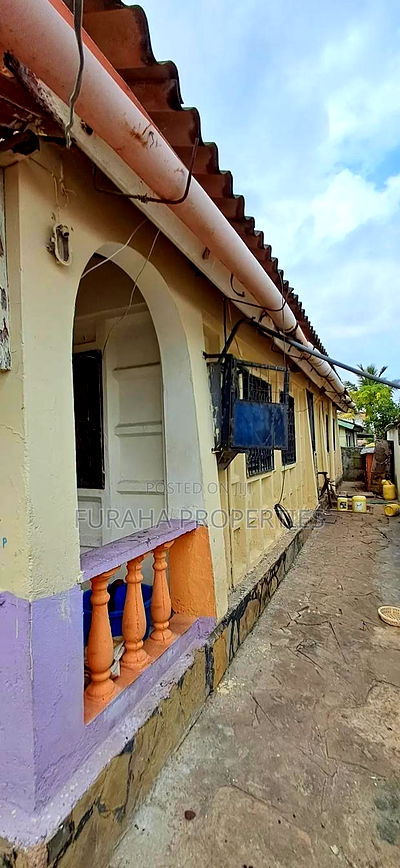 3bdrm Bungalow in Kiembeni for sale - Image 6