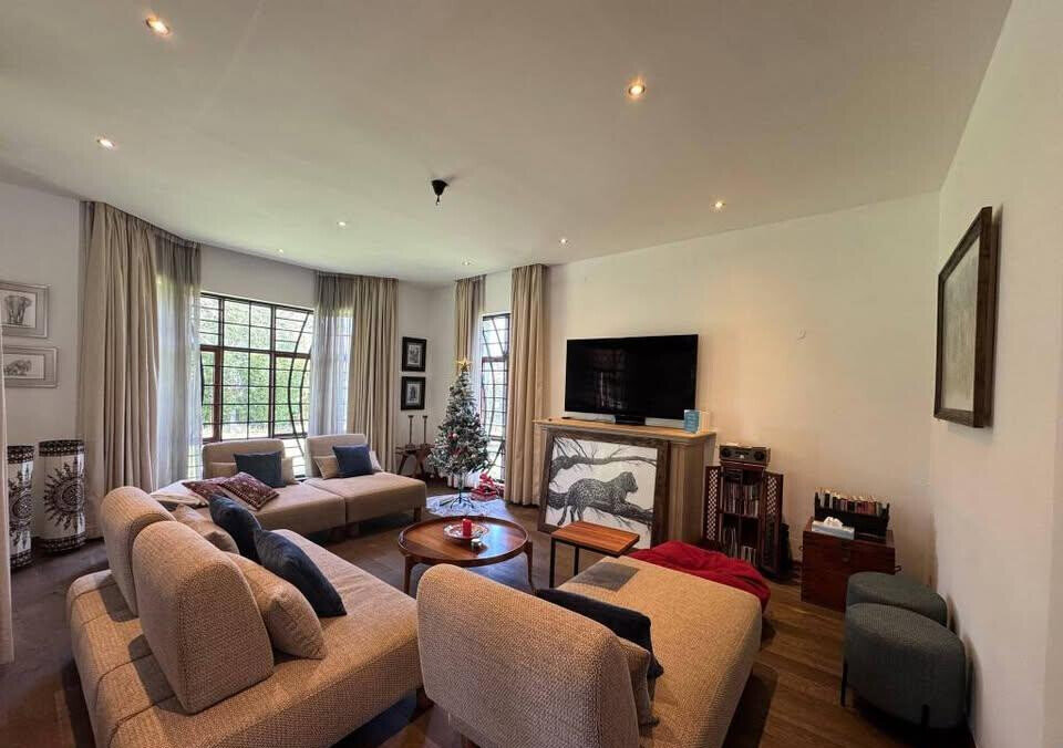 Iconic 5BR Villa with DSQ & Gym in Old Runda's 39-Home Estate