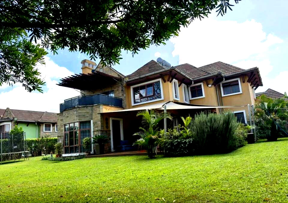 Iconic 5BR Villa with DSQ & Gym in Old Runda's 39-Home Estate