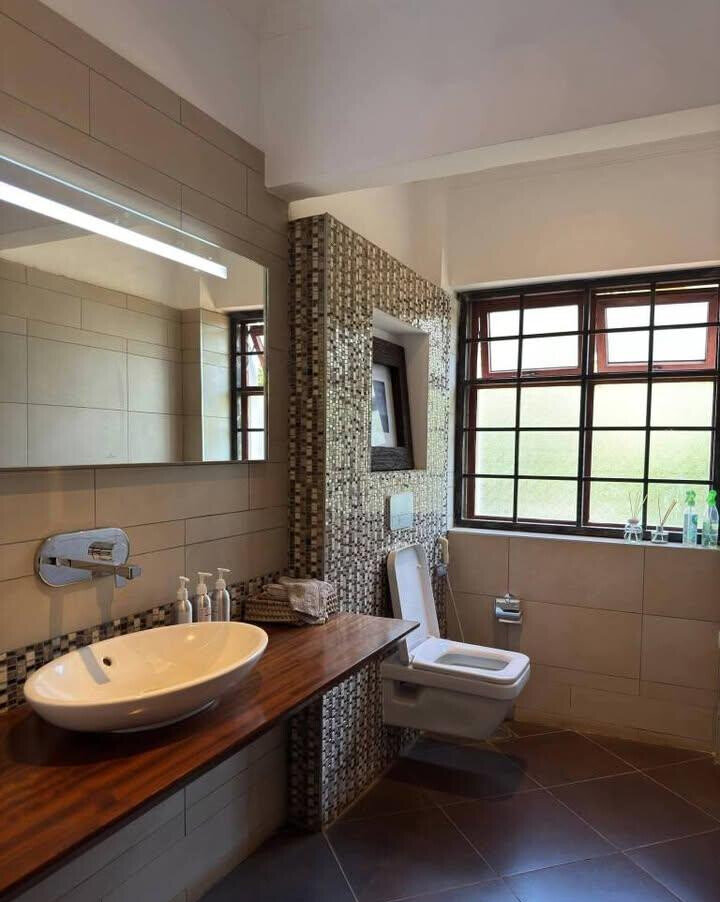 Iconic 5BR Villa with DSQ & Gym in Old Runda's 39-Home Estate