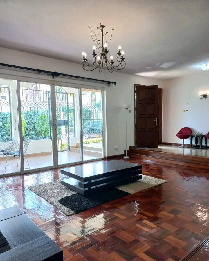 Brookside Townhouse with Solar & Dual Kitchen - Westlands