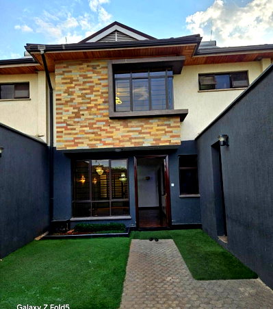 4BR Maisonette with DSQ & Pool Access - Syokimau