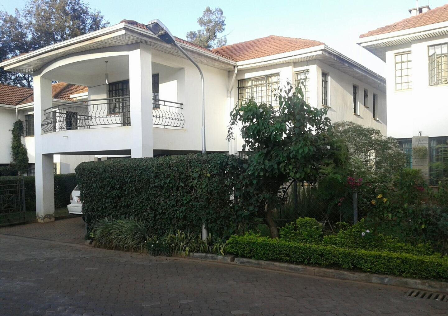 22-Unit Boutique Townhouse with Guest Ensuite - Brookside, Westlands