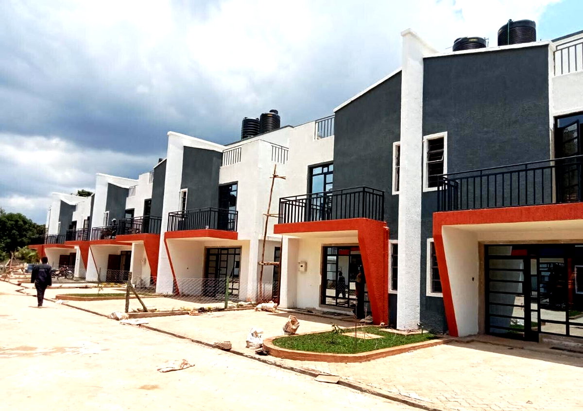 4BR Townhouse with Clubhouse & Solar Heating - Gikambura