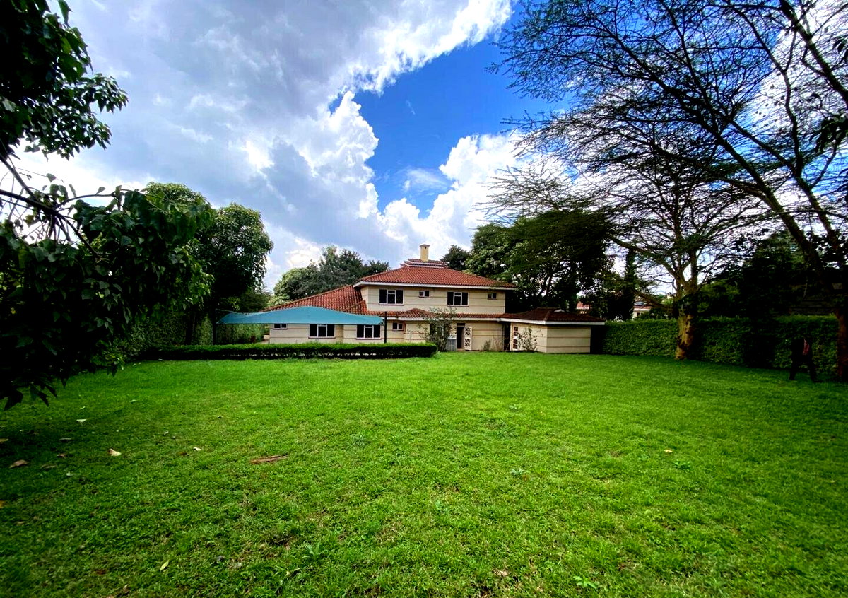 4BR Townhouse with Guest Wing & Fireplace - Runda