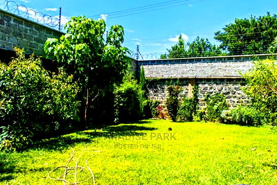 4bdrm Maisonette in Ngoingwa Estate for Sale - Image 4