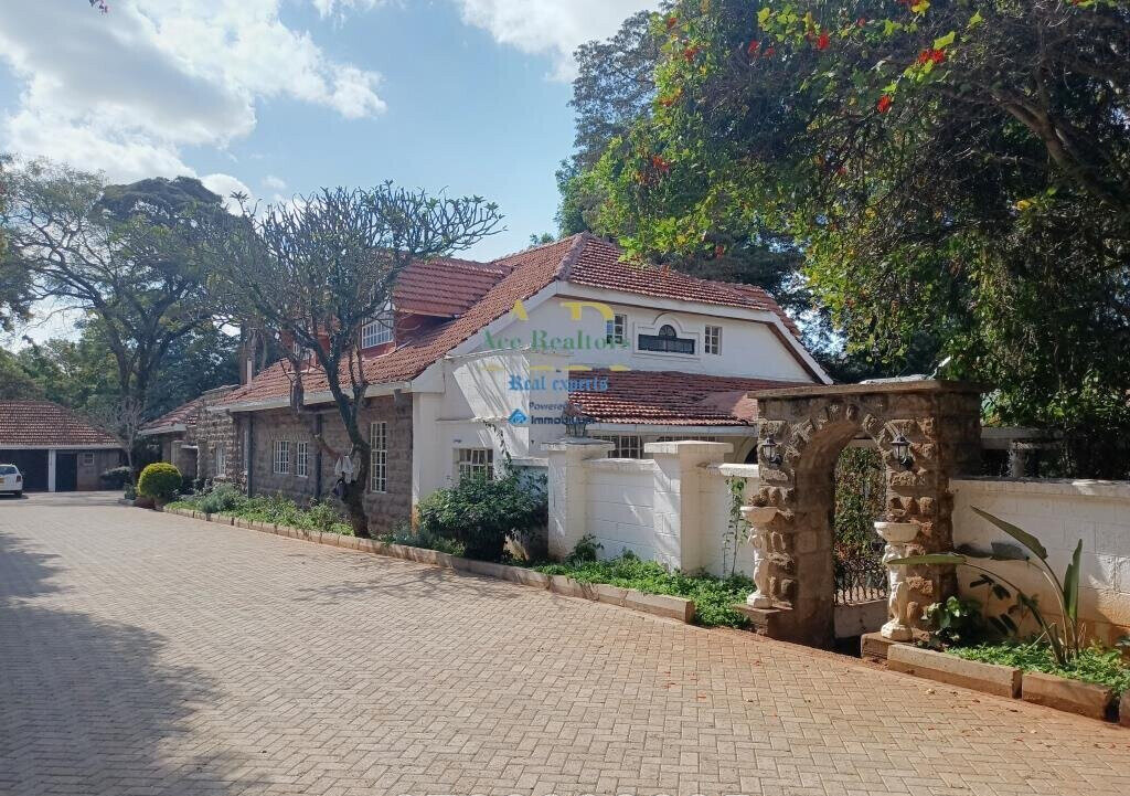 50x100 Plot 5BR House for Rent